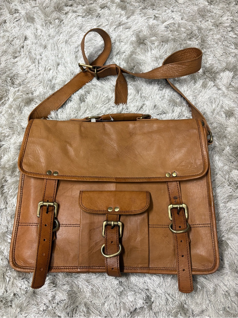 Vintage Classic Brown Leather Messenger Bag